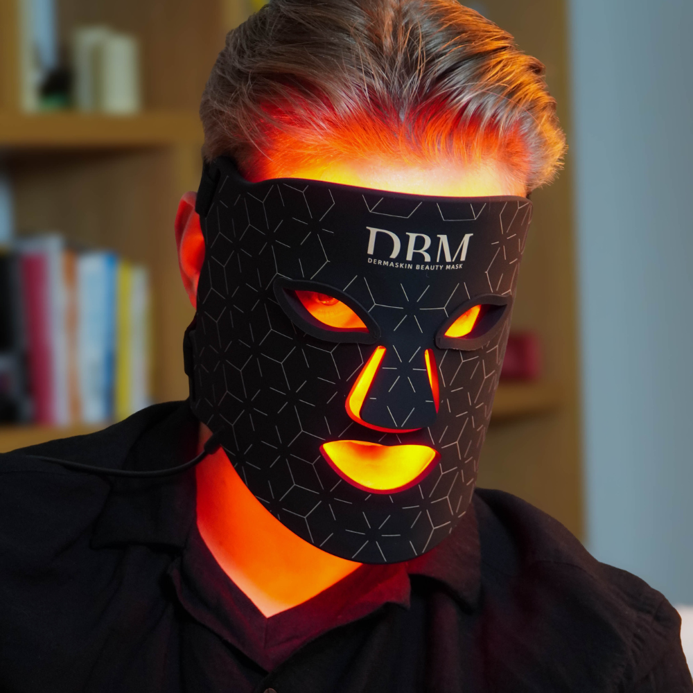Medizinisch inspirierte Lichttherapie für sichtbar glatte & reine Haut!