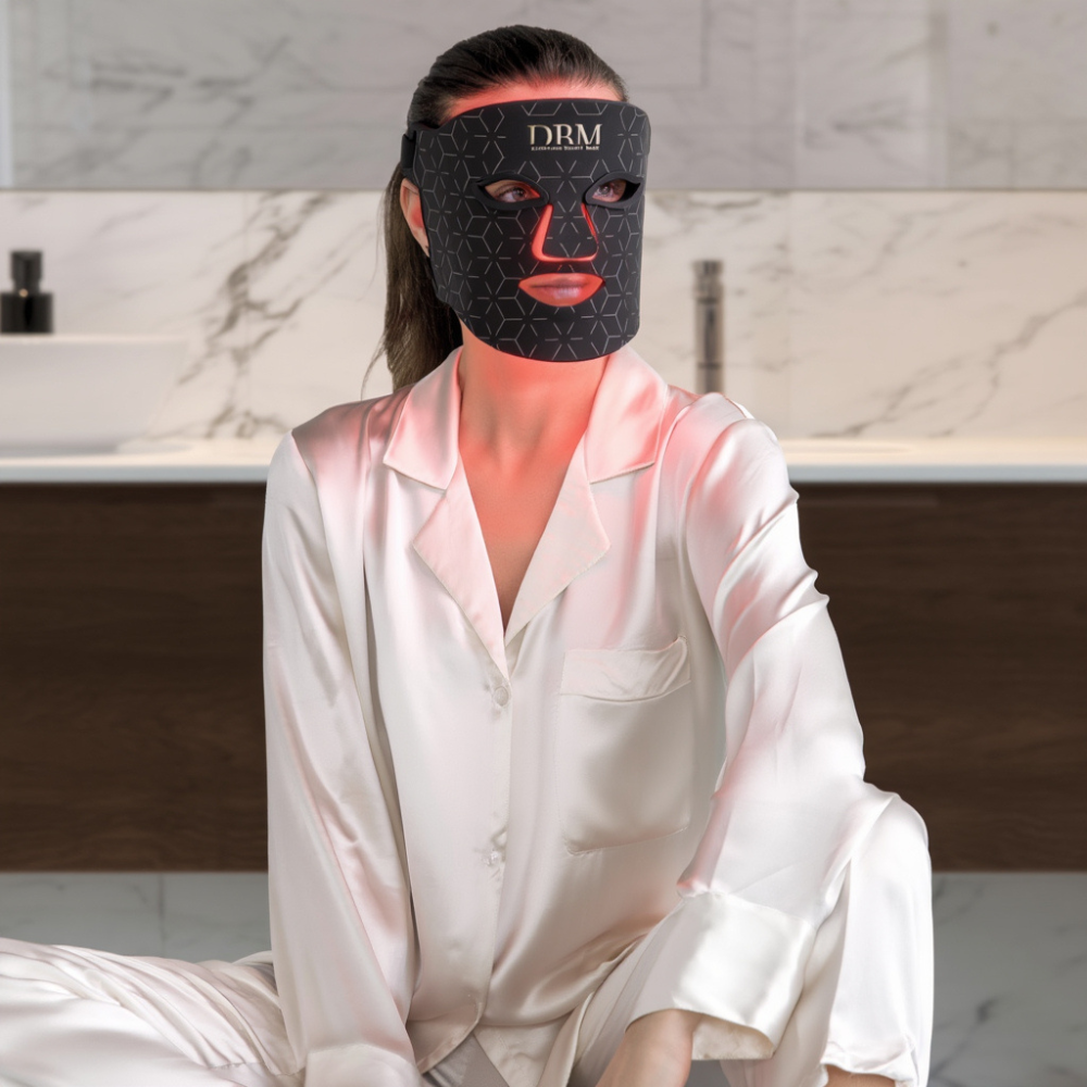 10 Minuten täglich für straffere, reinere und jugendlichere Haut – mit der Dermaskin LED-Maske